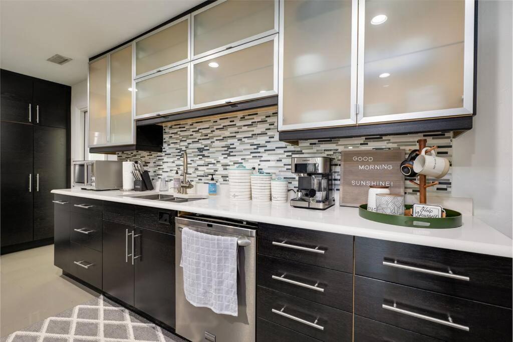 Uf Sunshine House - Patio & Bbq - Chef Kitchen - Ev Car Station - Upscale Neighborhood! Villa เกนส์วิลล์ ภายนอก รูปภาพ